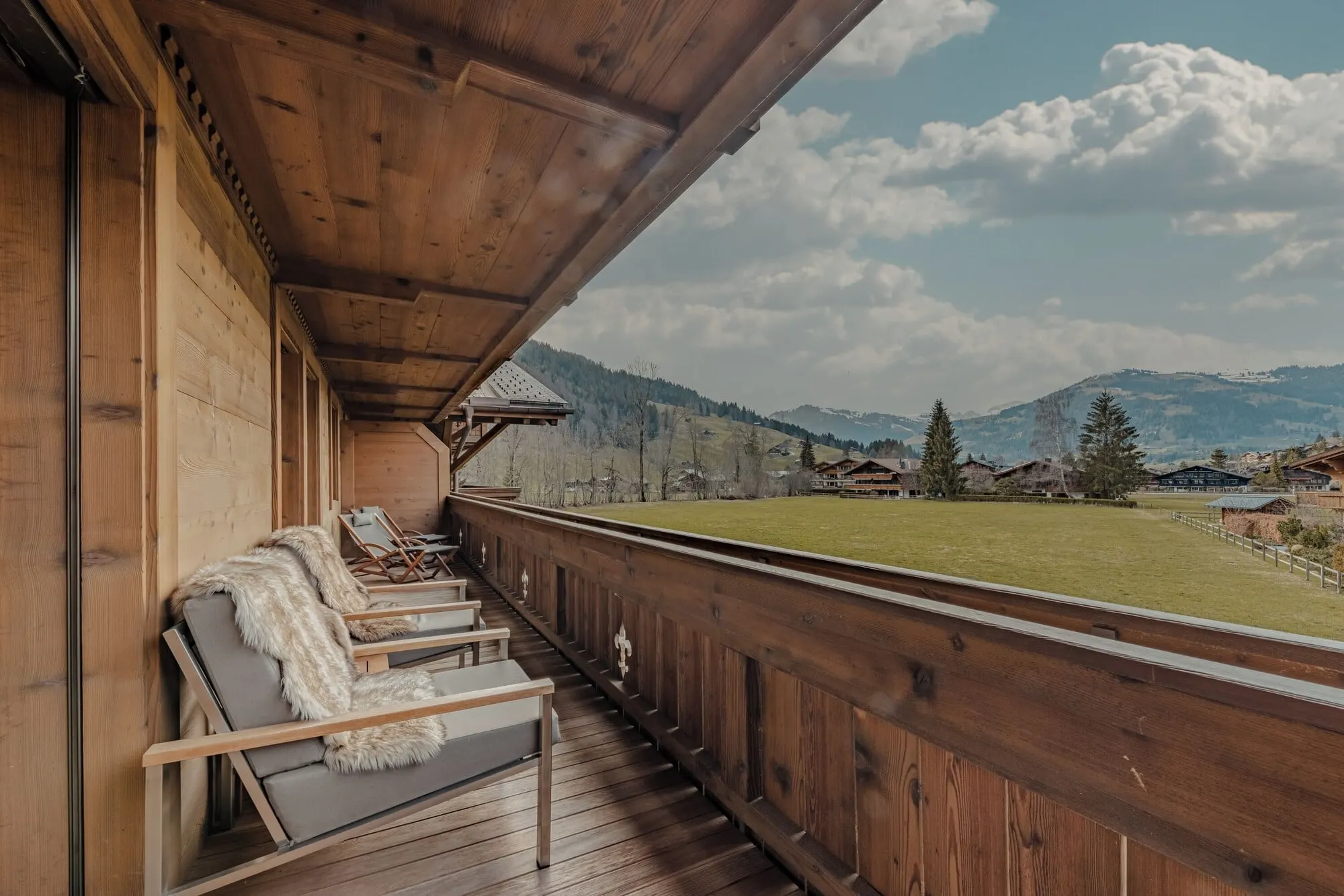 A long balcony facing the mountains