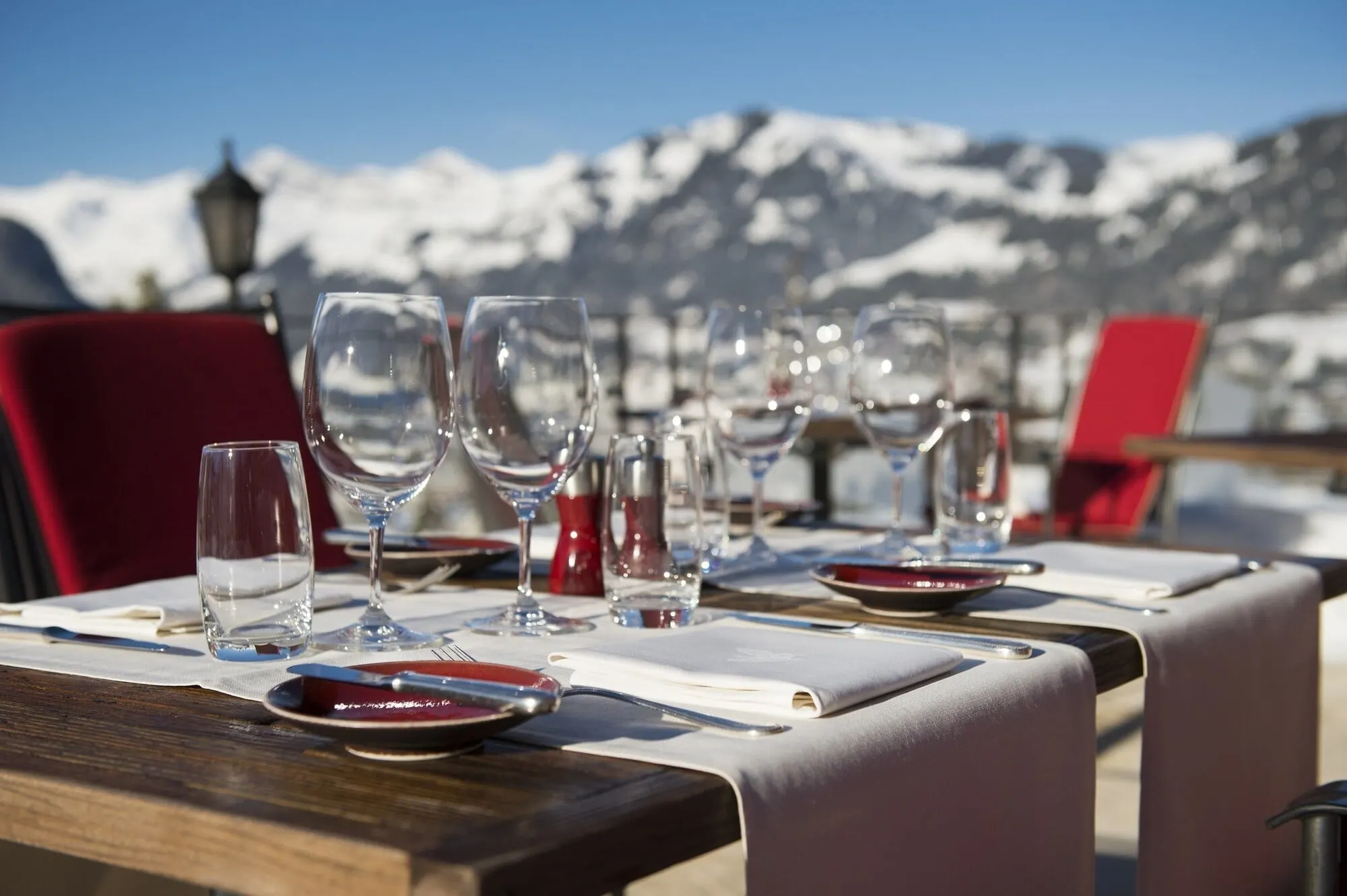 A terrace table facing the mountains